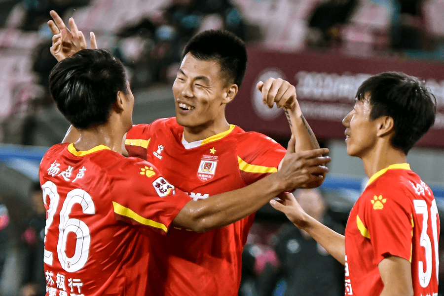 绿城连续失利,保级大战异常激烈,势不可挡 绿城连续失利,保级大战异常激烈,势不可挡