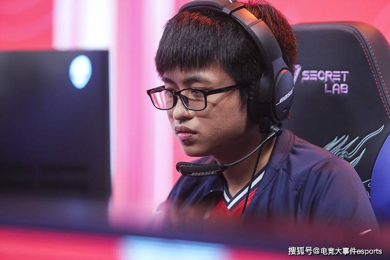 开云体育入口-PSG轻取CLG，Perkz完成史诗逆转宿命之战小组赛，锁定晋级资格