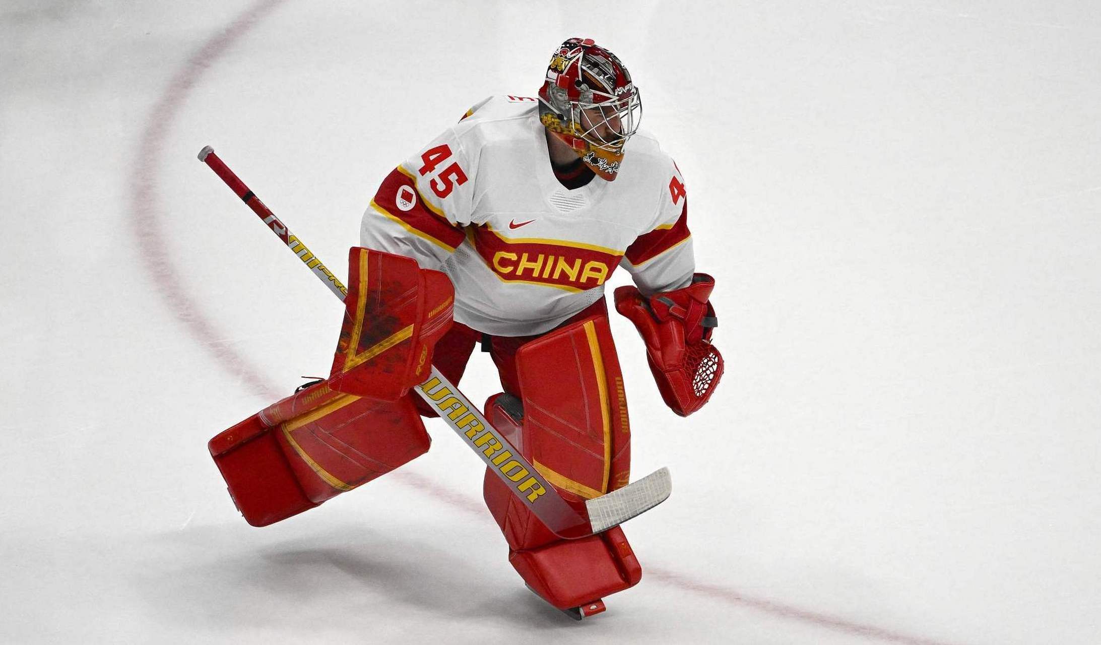 冰球球员突破自我,表现堪称完美 冰球球员突破自我,表现堪称完美