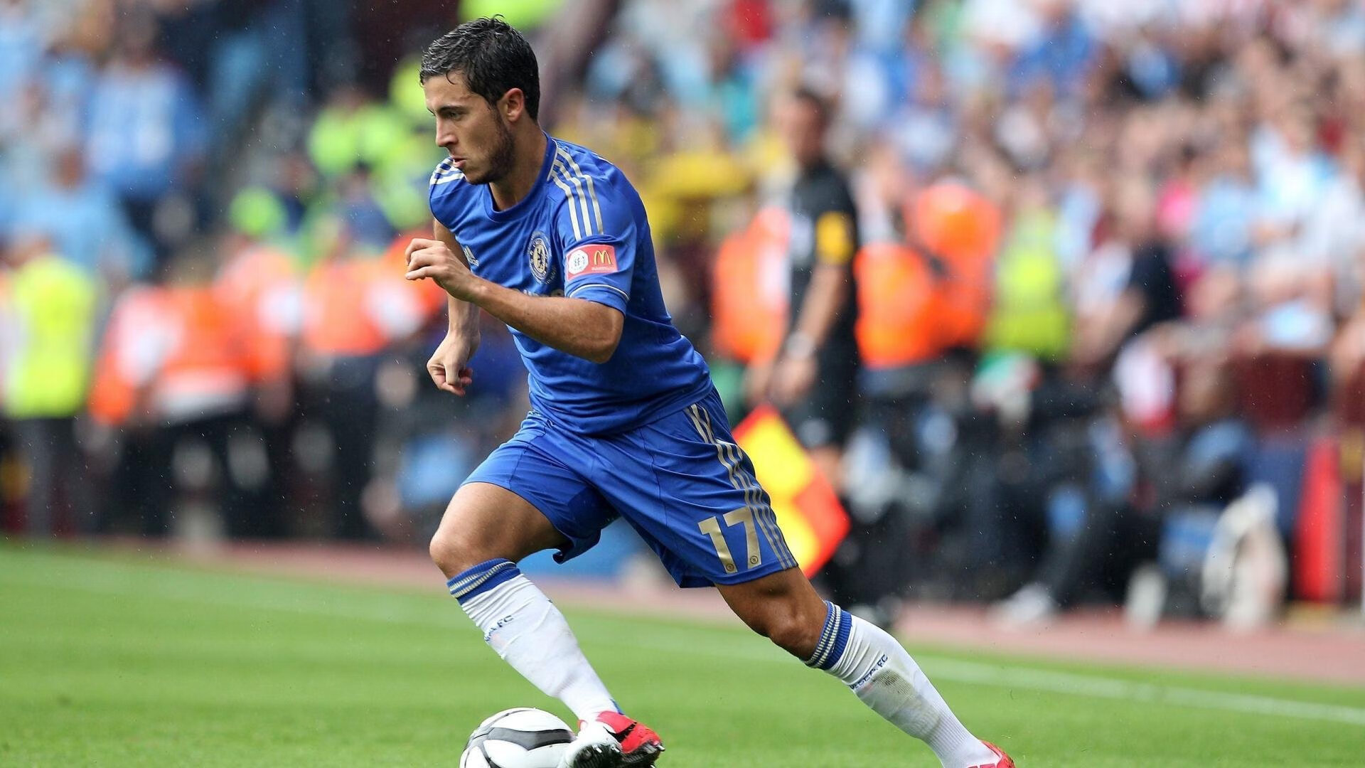 开云体育官网-爱德华兹，那记改写命运的三分，与一个男人的偏执独白